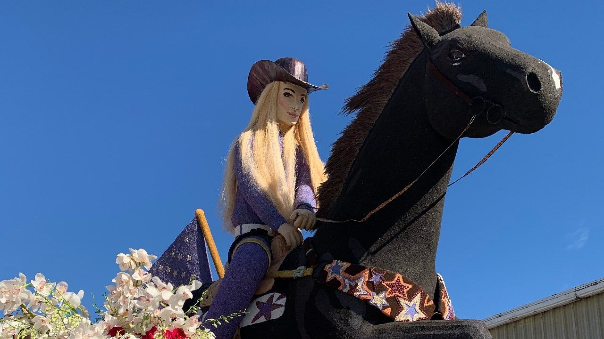 PHOTO GALLERY: The Cowboy Channel's Rose Parade float - RFD-TV
