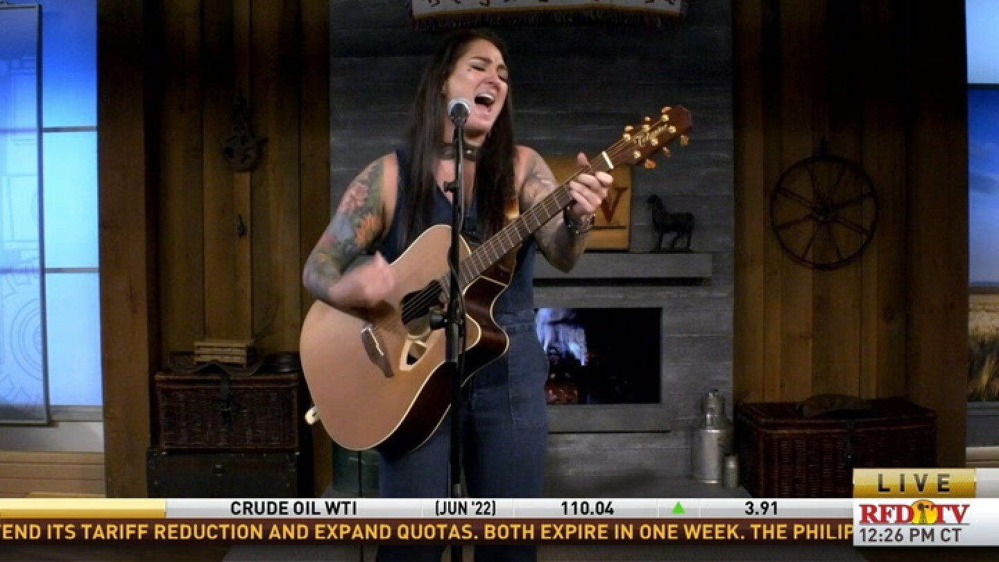 Autumn Brooke dropped by Roy Rogers studio for the first time - RFD-TV